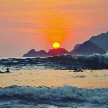 Appartamento Big Daddy'S Surfcamp Pasanggaran Esterno foto