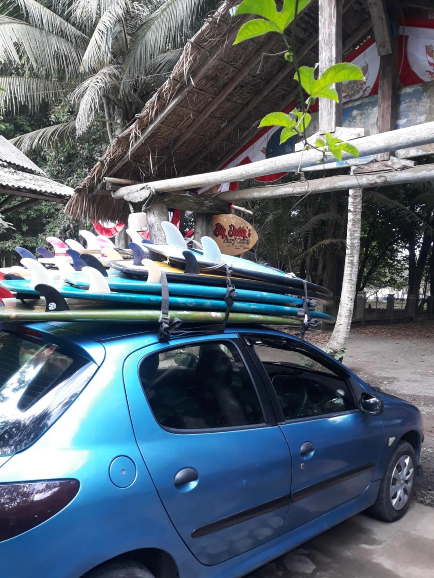 Appartamento Big Daddy'S Surfcamp Pasanggaran Esterno foto