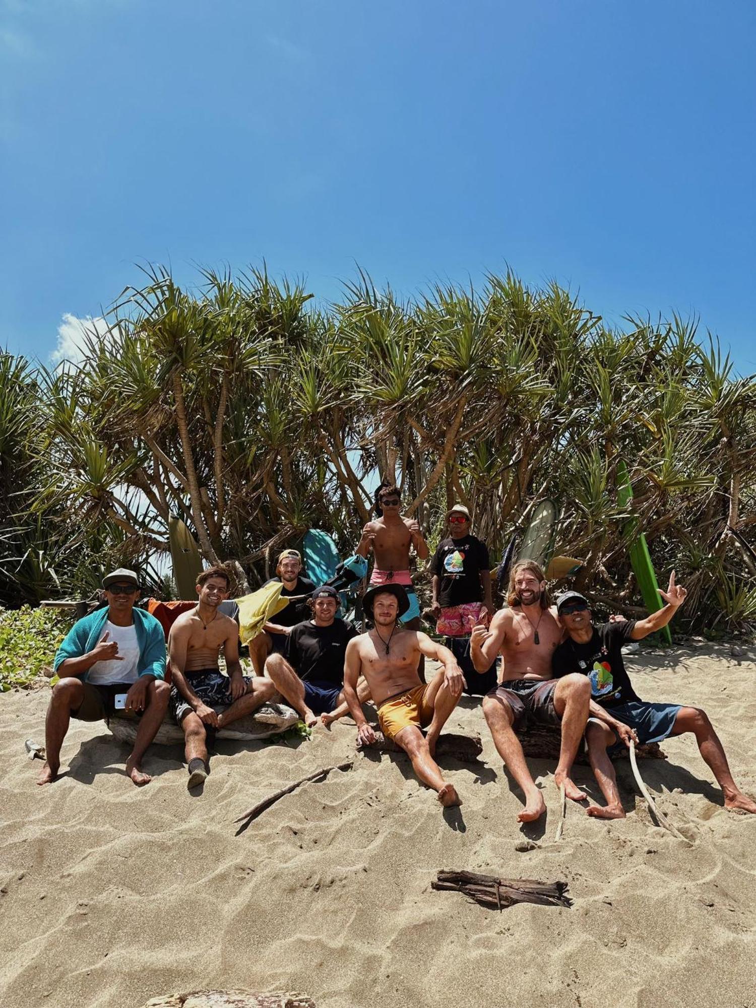 Appartamento Big Daddy'S Surfcamp Pasanggaran Esterno foto
